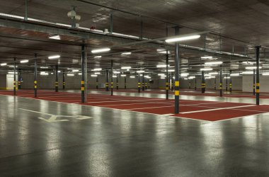 yeni yer altı otoparkı, boş