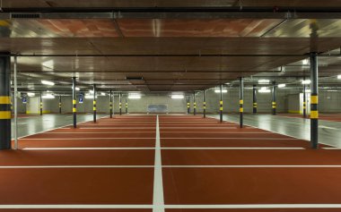 yeni yer altı otoparkı, boş