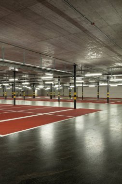 yeni yer altı otoparkı, boş