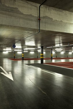 yeni yer altı otoparkı, boş