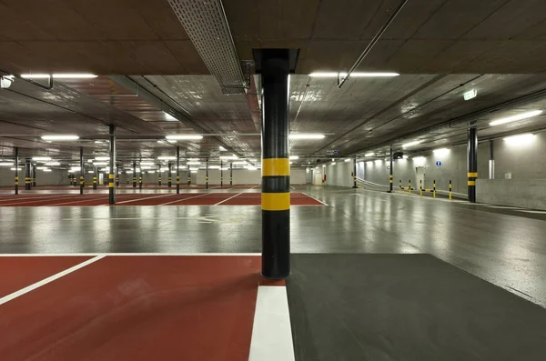 New Underground Parking Empty — Stock Photo, Image