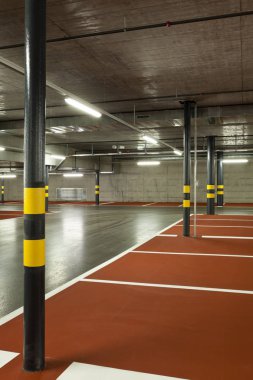 yeni yer altı otoparkı, boş