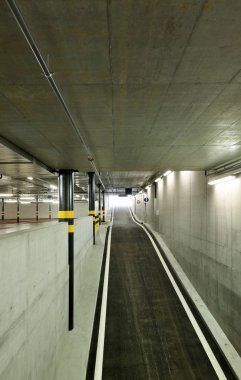 yeni yeraltı otoparkı, çıkış