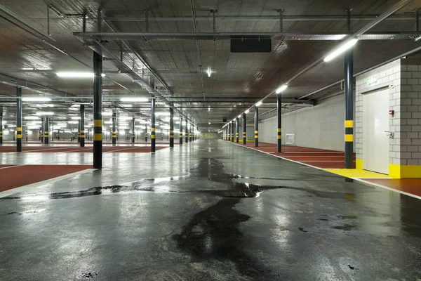 New Underground Parking Nobody — Stock Photo, Image