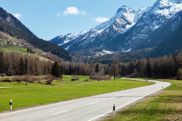 Yol Sviçre Dağ — Stok fotoğraf