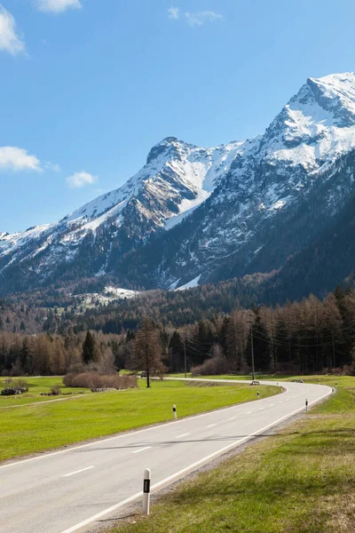 Yol Dağda — Stok fotoğraf