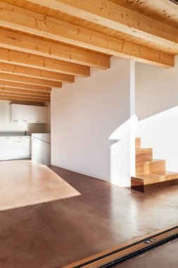 rahat boş loft, iç mekan, salonu göster