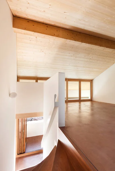 Loft Vazio Confortável Interior Vista Para Quarto — Fotografia de Stock