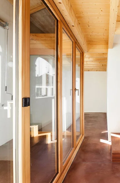 Comfortable Empty Loft Interior Windows View — Stock Photo, Image