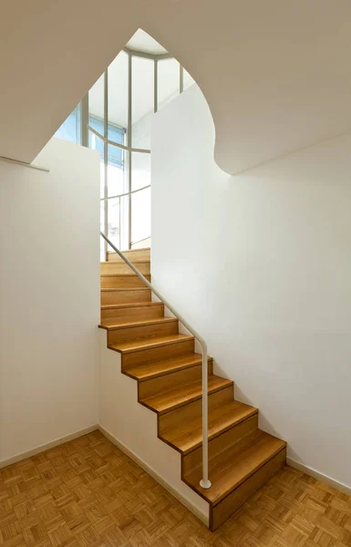 Bright Duplex Hardwood Floors Wooden Stair — Stock Photo, Image