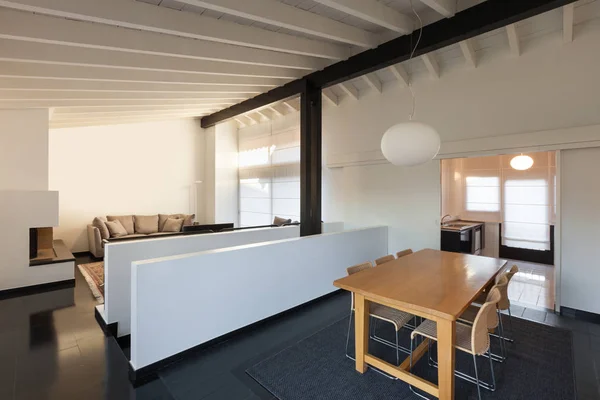 Interior Loft Confortável Mobiliário Moderno Espaço Aberto — Fotografia de Stock