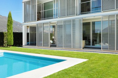 Modern villa havuzlu