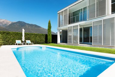 Modern villa havuzlu
