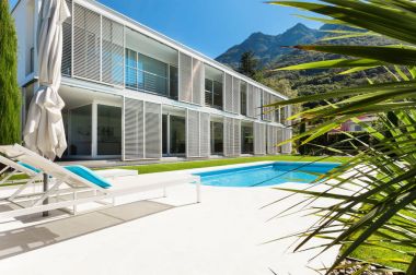 Modern villa havuzlu