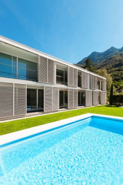 Modern villa havuzlu