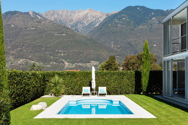 Современные виллы с бассейном
