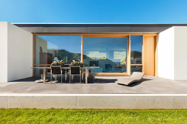 Modern villa — Stock Photo, Image