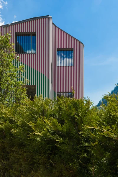 Casa de diseño moderno, vista exterior —  Fotos de Stock