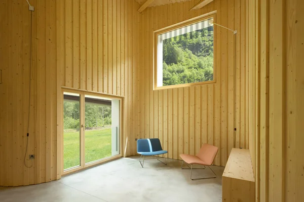 Intérieur de la maison en bois modrn — Photo