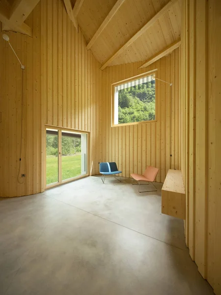 Wnętrze modrn drewniany dom — Zdjęcie stockowe