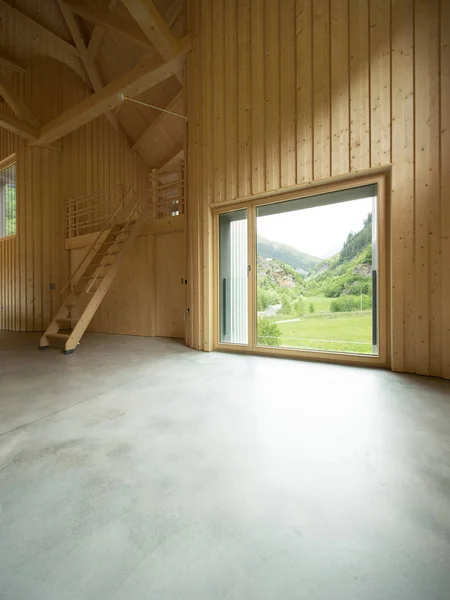 Intérieur de la maison en bois modrn — Photo