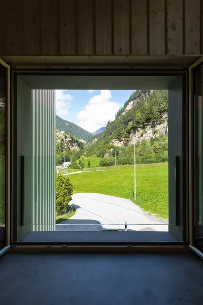 Valleizicht in het kanton Graubünden in Zwitserland — Stockfoto