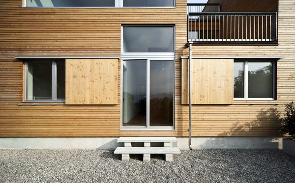 Architettura esterna in legno — Foto Stock