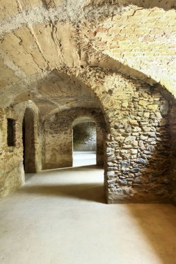 tarihi binada eski mağara