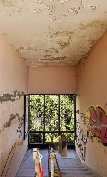 Casa abandonada, arquitetura — Fotografia de Stock