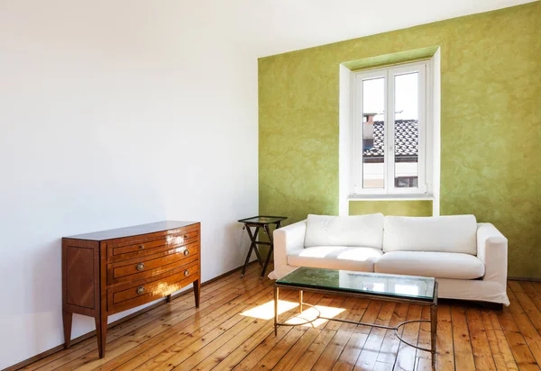 Architettura d'interni, appartamento con pavimento in legno — Foto Stock