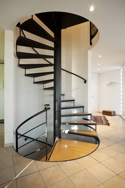 House interior, spiral staircase — Stock Photo, Image