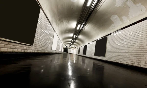古い地下トンネル — ストック写真