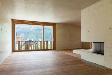 Yeni daire, beton duvarlarla iç