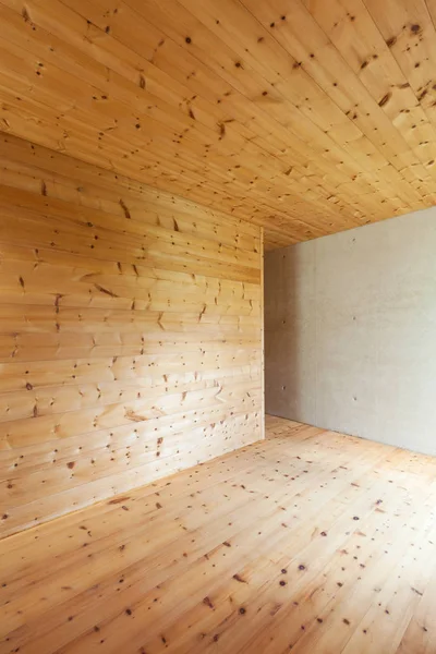 Neue Wohnung, Innenraum mit Holzwänden — Stockfoto