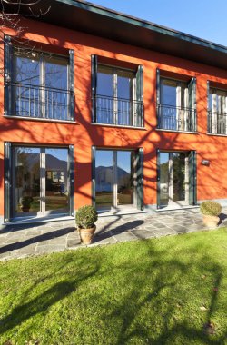 Güzel villa, açık