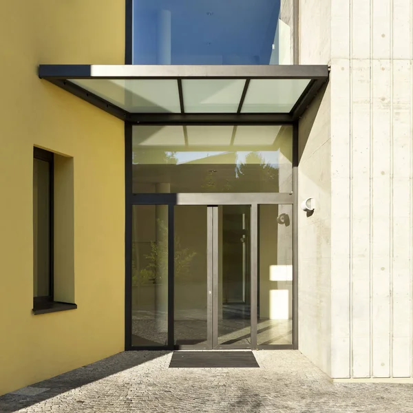 Bina, giriş, açık görünüm — Stok fotoğraf