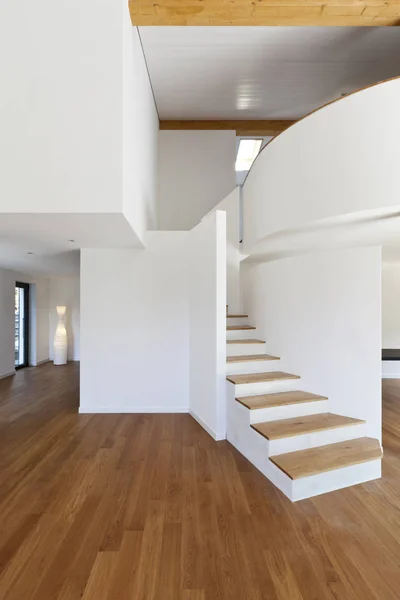 Intérieur maison moderne, grand espace ouvert — Photo