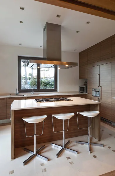 Mooi appartement, interieur, keuken — Stockfoto