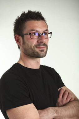 Fotoğraf stüdyosu adam portre beyaz arka plan üzerinde