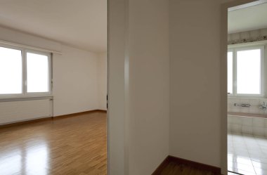 Windows ile boş Modern Oda