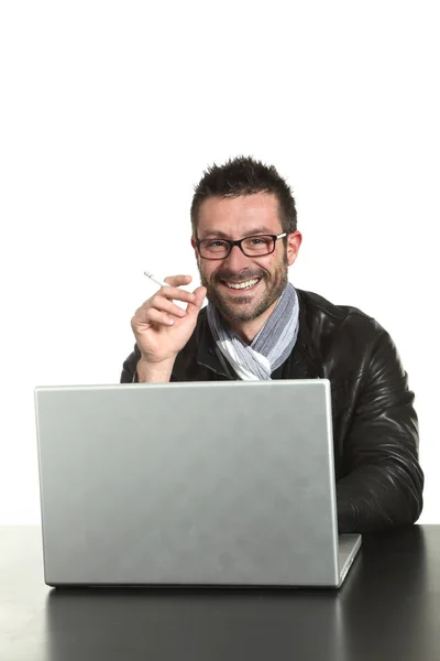 Foto estúdio homem retrato sobre fundo branco — Fotografia de Stock