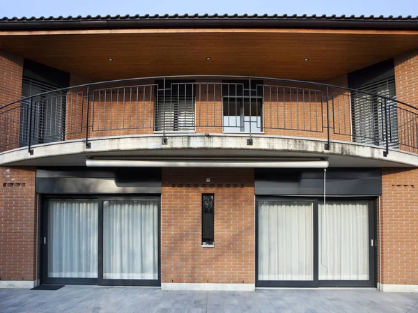 Tijolos típicos arquitetura da casa — Fotografia de Stock