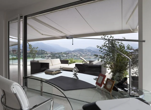 Modern ev, veranda — Stok fotoğraf