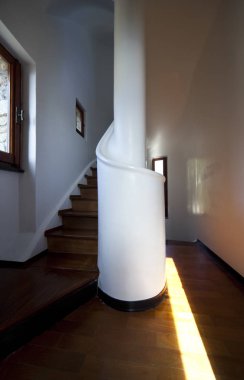 Eski kule modern ev içine, iç dönüşüm