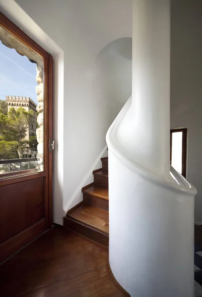 Antigua Torre Transformada Una Vivienda Moderna Interiores — Foto de Stock