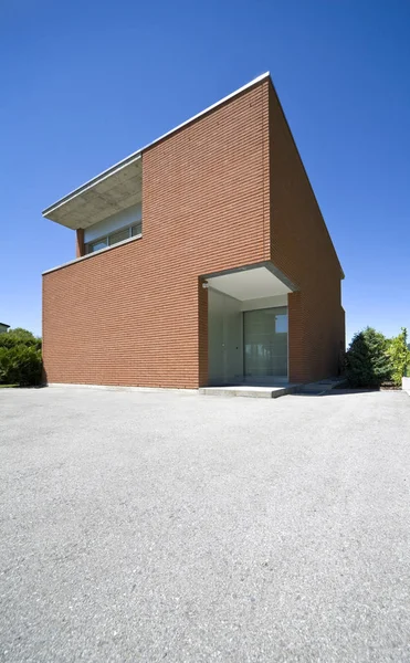 tuğla ev, avlunun görünümünden