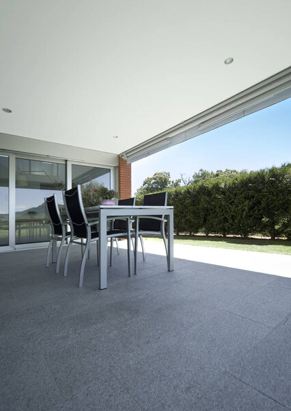 кирпичный дом, вид из двора
