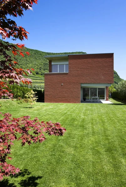 Brick house, view from the garden — Stock Photo, Image