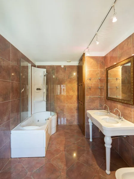 Bathroom in a private house — Stock Photo, Image