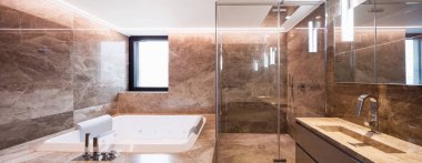 Lüks mermer banyo ile hidro-masaj